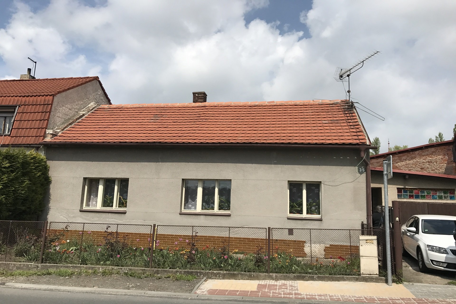 Rekonstrukce a nástavba rodinného domu Zdiby